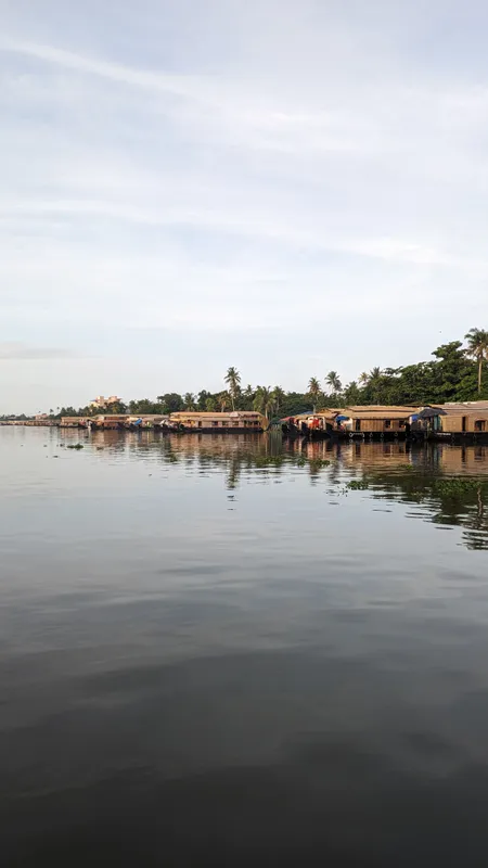 Alleppey Travel Guide — Kerala Backwaters on a Budget