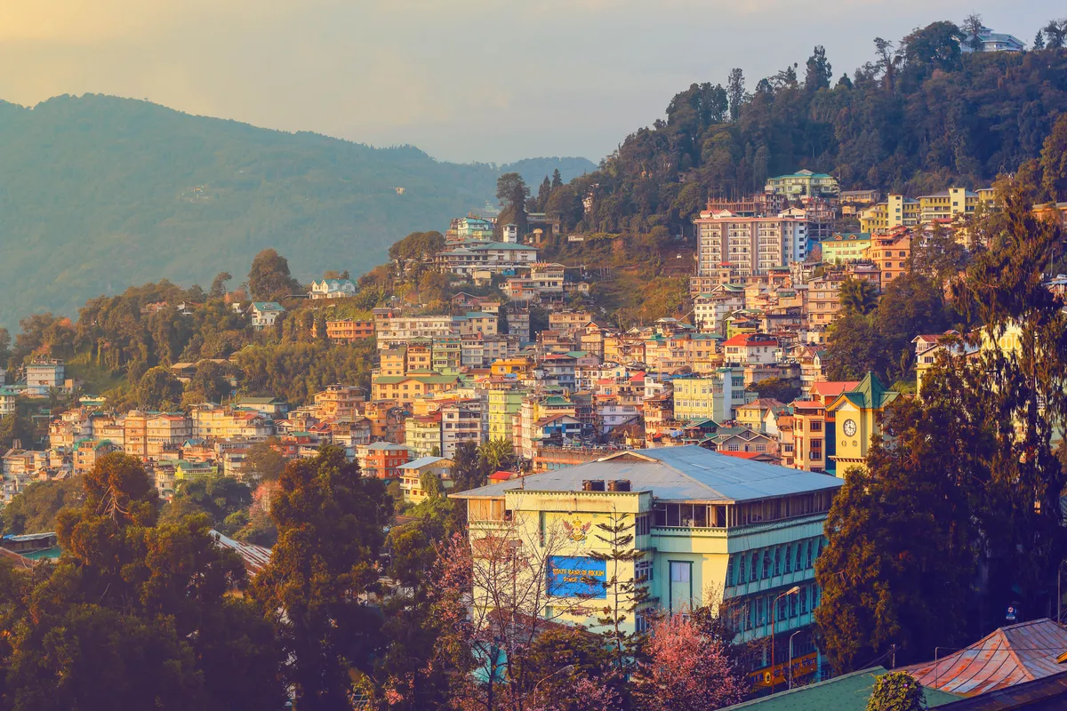 Gangtok Travel Guide — Sikkim Capital on a Student Budget