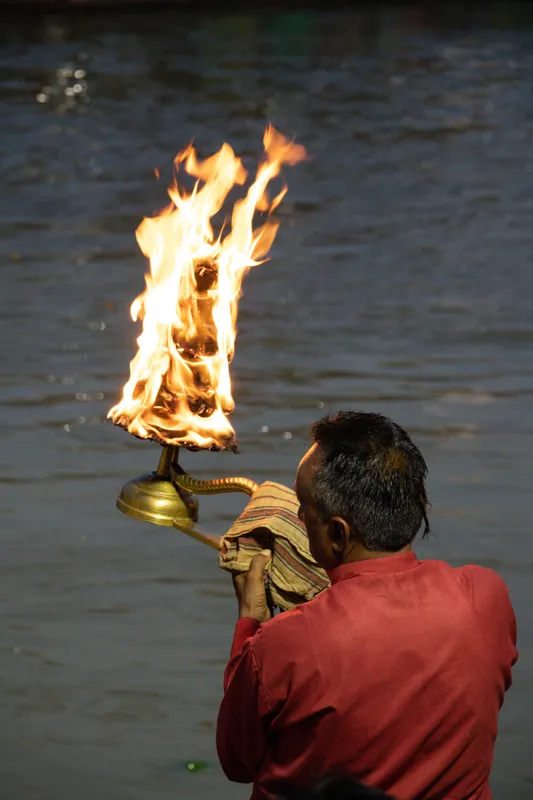 Haridwar Travel Guide — Ganga Aarti and Ashram Stays