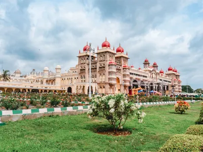 Mysuru Travel Guide — Palace and Yoga Capital on a Budget