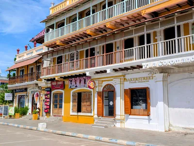 Pondicherry Travel Guide — French Quarter and Ashram Stay